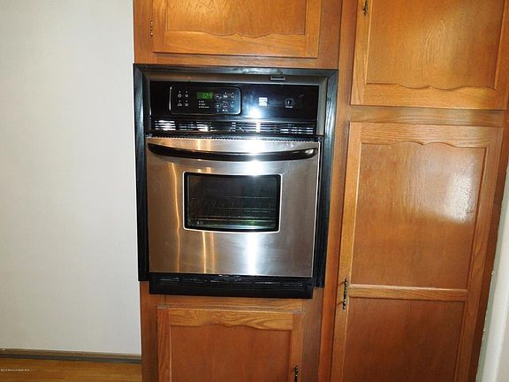 4th image of 984B Aberdeen Dr #100B