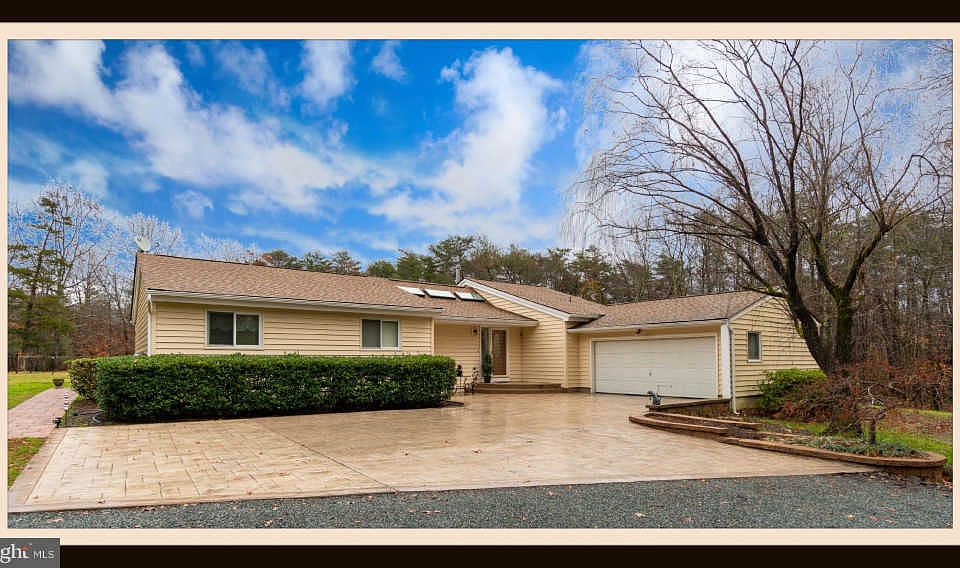 1st image of 179 Lake Forest Dr