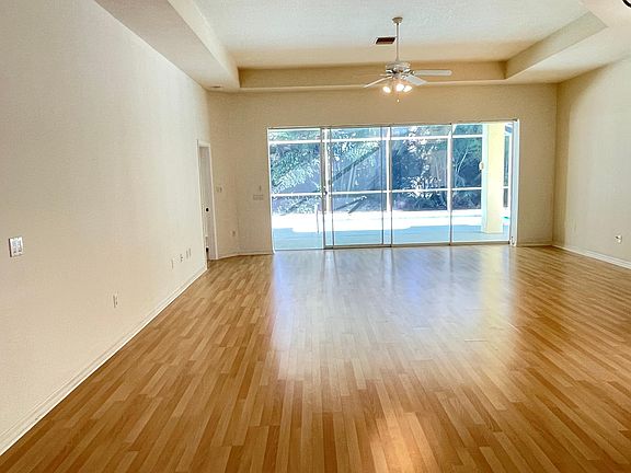 2nd image of 700 Silk Oak Dr