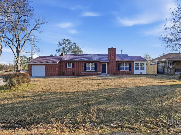 1 Coleraine Dr, Port Wentworth, GA 31407