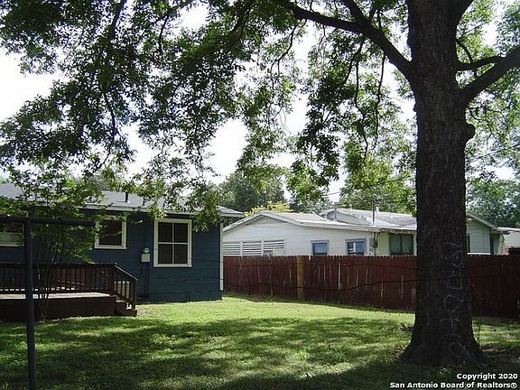 4th image of 322 Adrian Dr