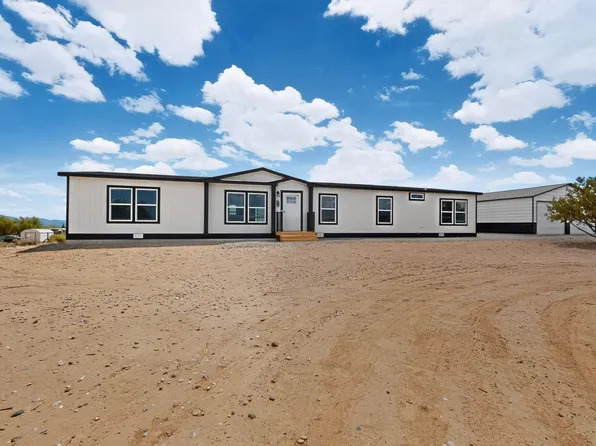 316 Hill Rd NE, Rio Rancho, NM 87144