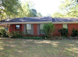 112 Hemlock St, Louisville, MS 39339