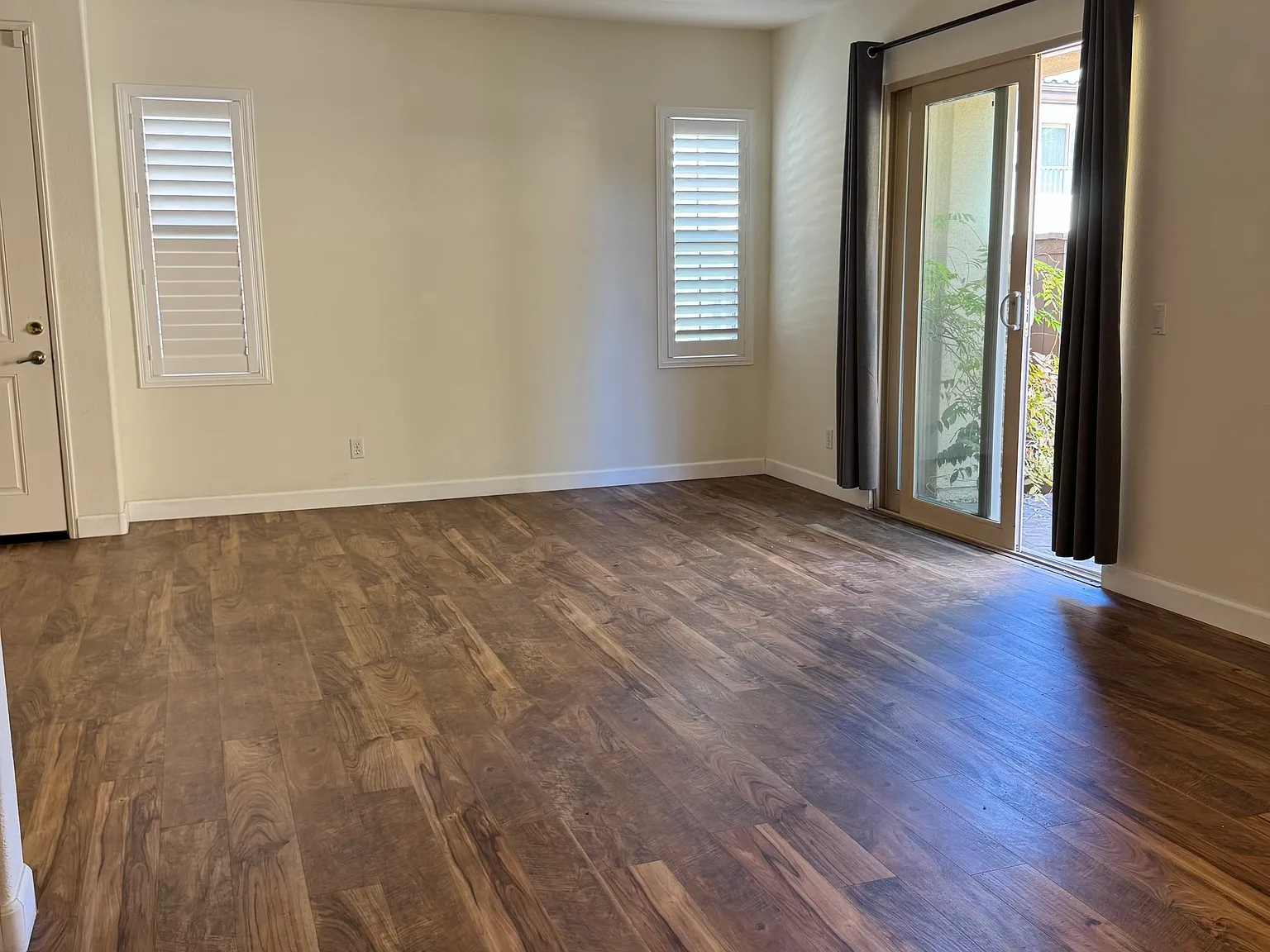 3 bed, 1495 sqft, $4,350 — Photo 4