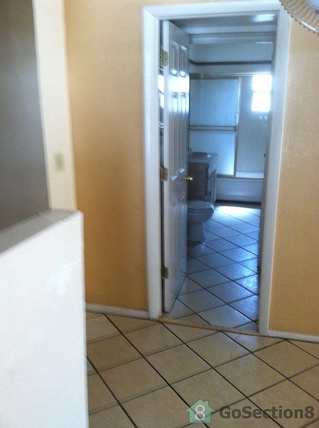 2nd image of 2316 Oakdale St S