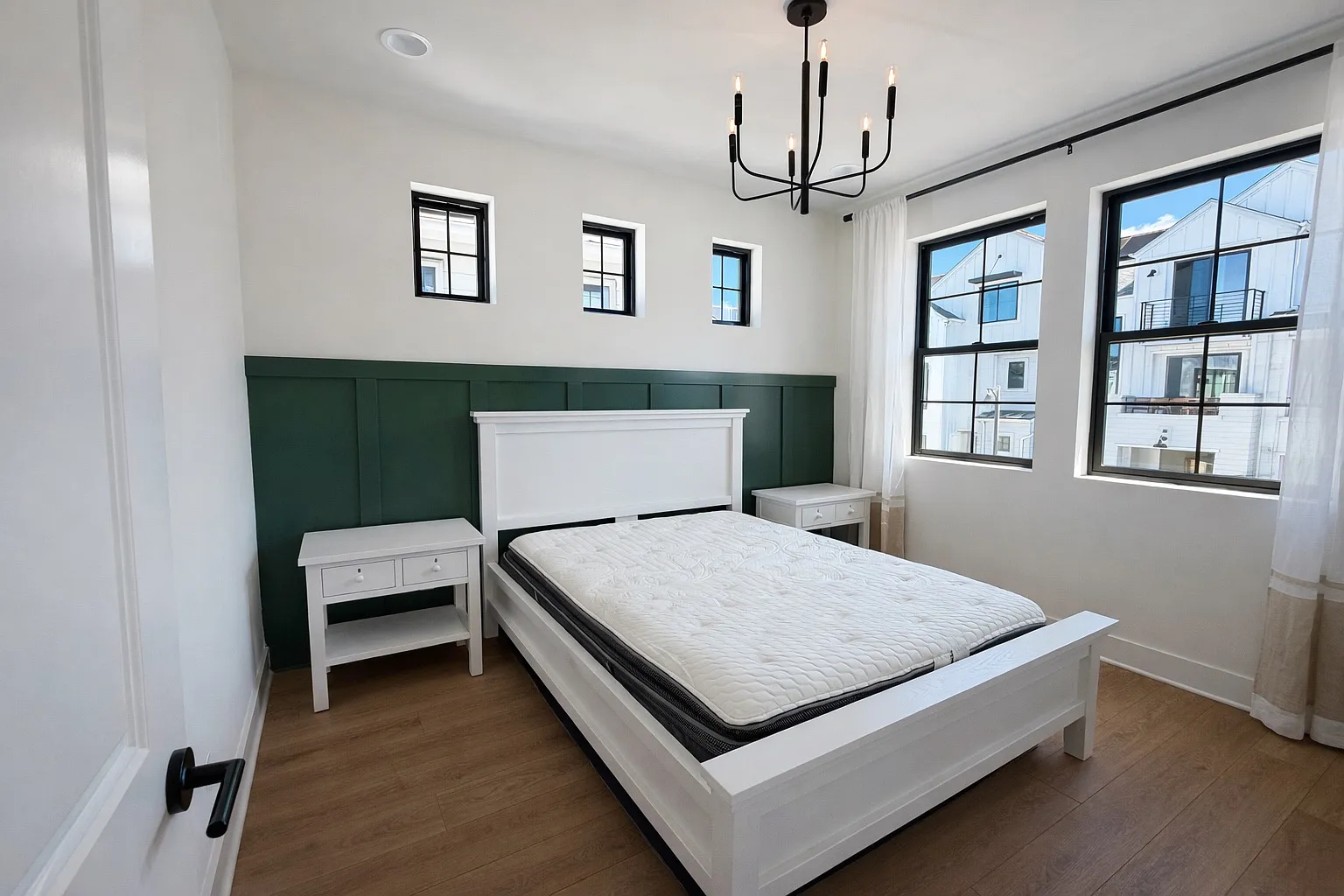 1 bed, 709 sqft, $5,100 — Photo 4