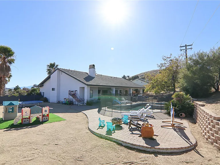 7525 Whitney Ave — Photo 18