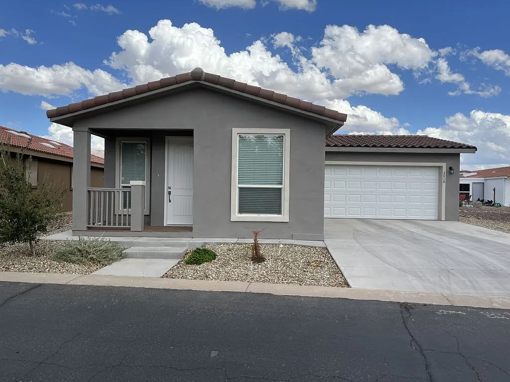 3 bed, 2.0 bath, 1200 sqft, $1,800 — Photo 4