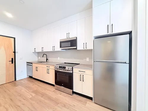 505 Communipaw Ave #24E Photo 1