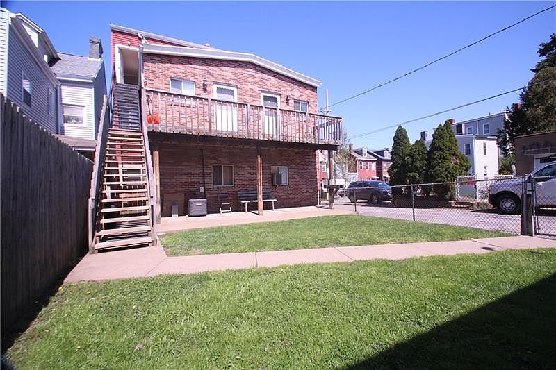 2nd image of 215 Ella St #4