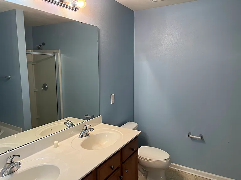 3613 Blue Spruce Ct — Photo 3