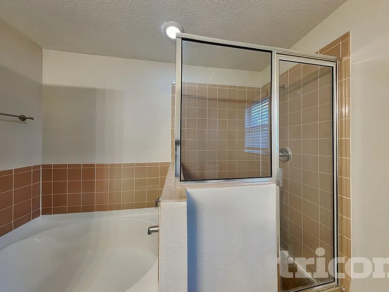8210 Grissom Cir — Photo 10