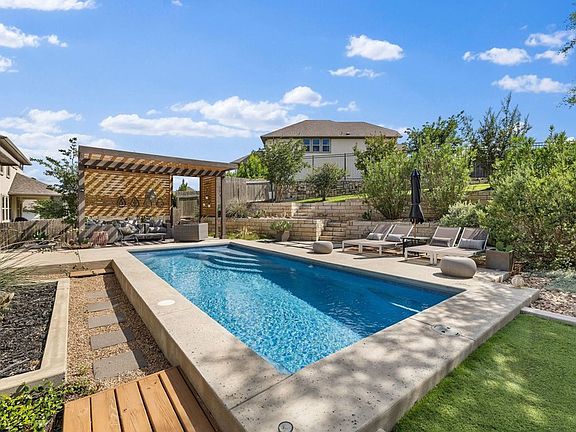 2nd image of 5500 La Canada Way