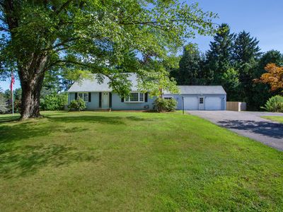 16 Deepwood Road, Simsbury, CT, 06070