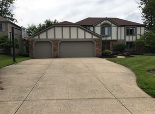 18510 Heritage Trl, Strongsville, OH