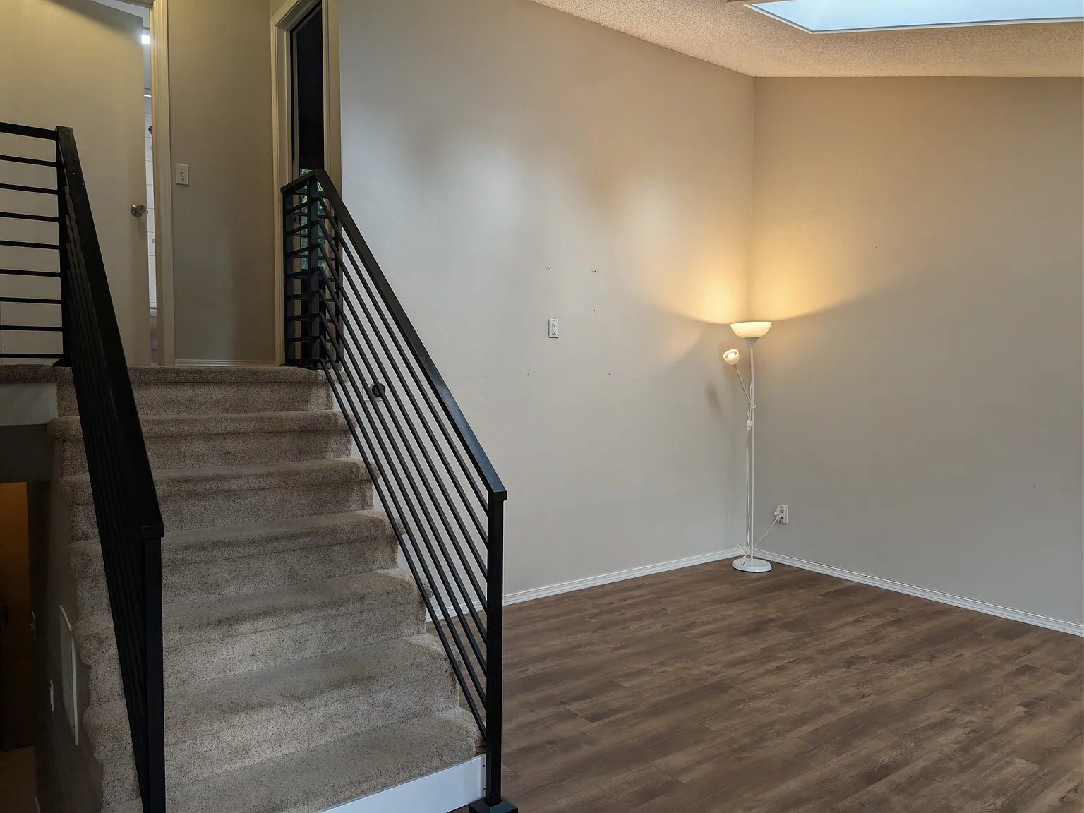 3 bed, 1.5 bath, 1180 sqft, $3,450 — Photo 3