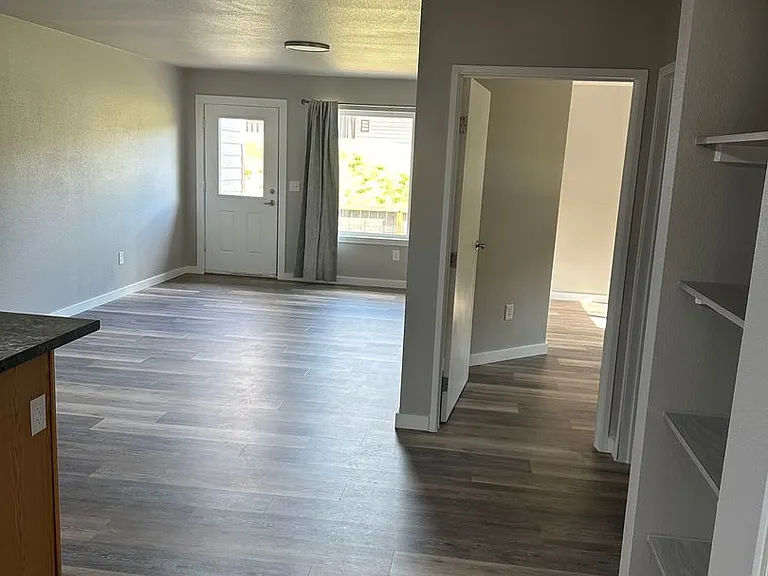 1930 N Creekwood Park Cir — Photo 5