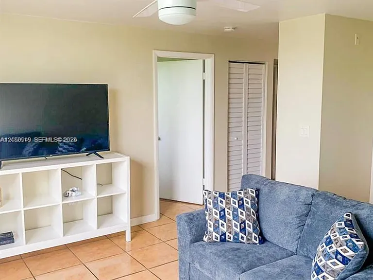 1740 NW North River Dr #623 — Photo 4