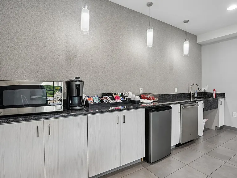 Brookbend Apartments — Photo 29