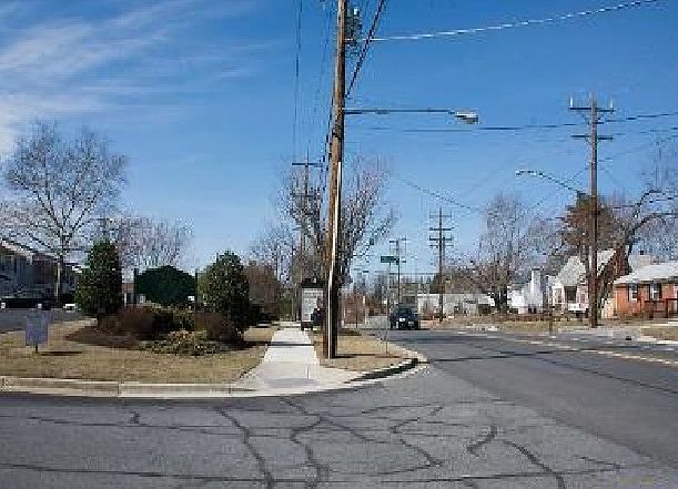 2nd image of 5839 Suitland Rd
