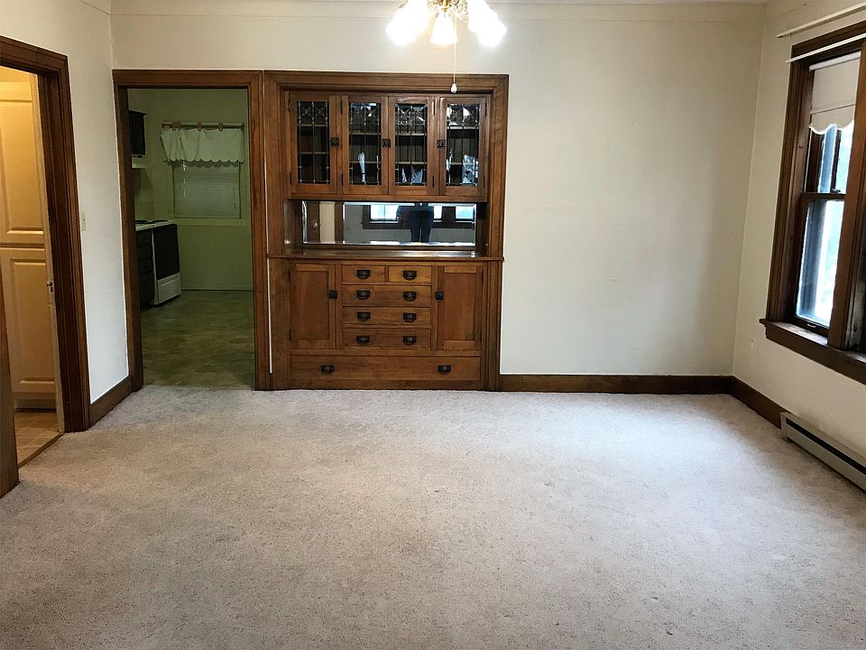 1st image of 307 6th Ave W APT 3