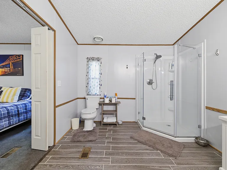 124 Woodshore Dr — Photo 14