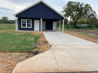 1050 Chesnut Ln, Cooper, TX 75432