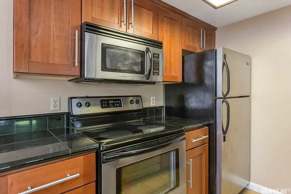1 bed, 642 sqft, $1,550 — Photo 2