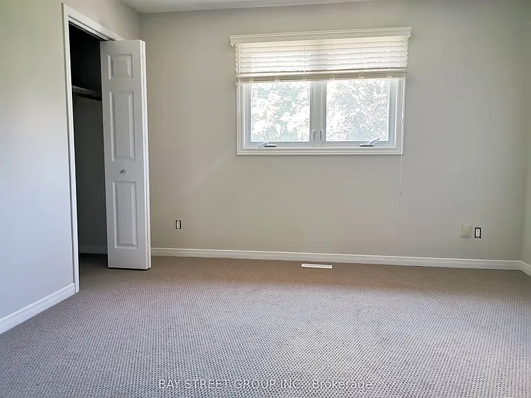 2034 Oxford Ave — Photo 11