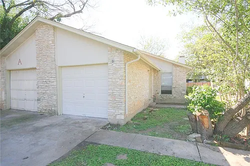 1013 Fieldwood Dr #B Photo 1