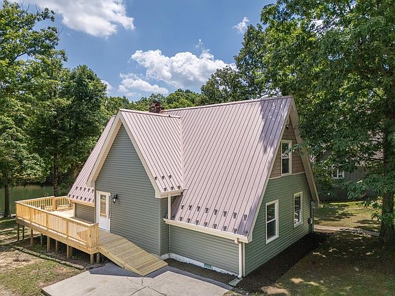 2nd image of 1038 Greenwood Dr