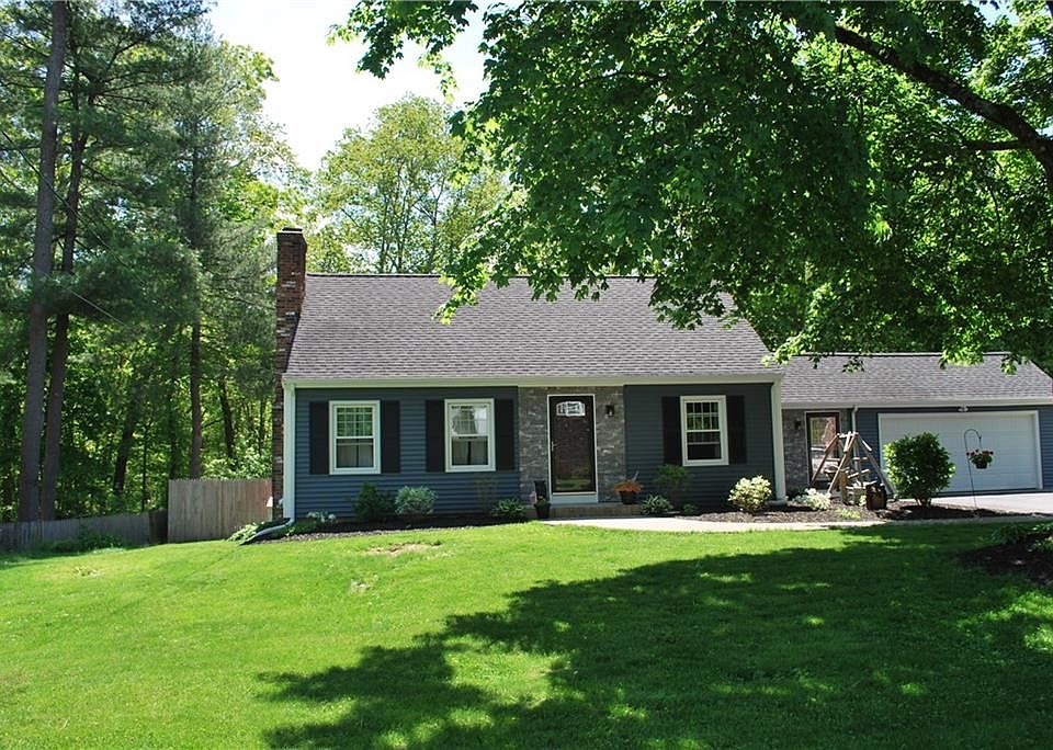 1st image of 21 Elmwood Dr