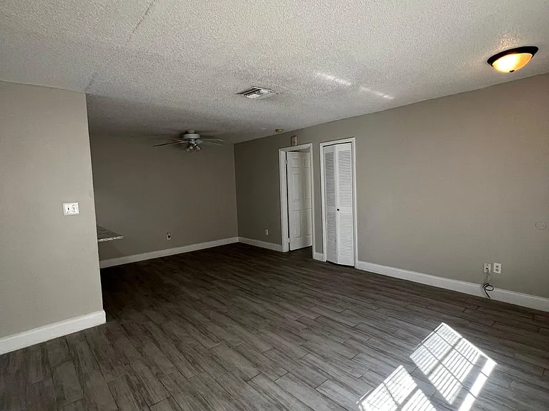1512 Sophie Blvd — Photo 11