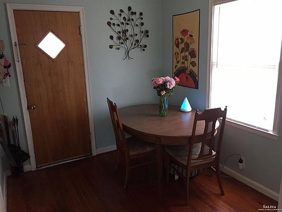 5th image of 652 S Phillips Ave
