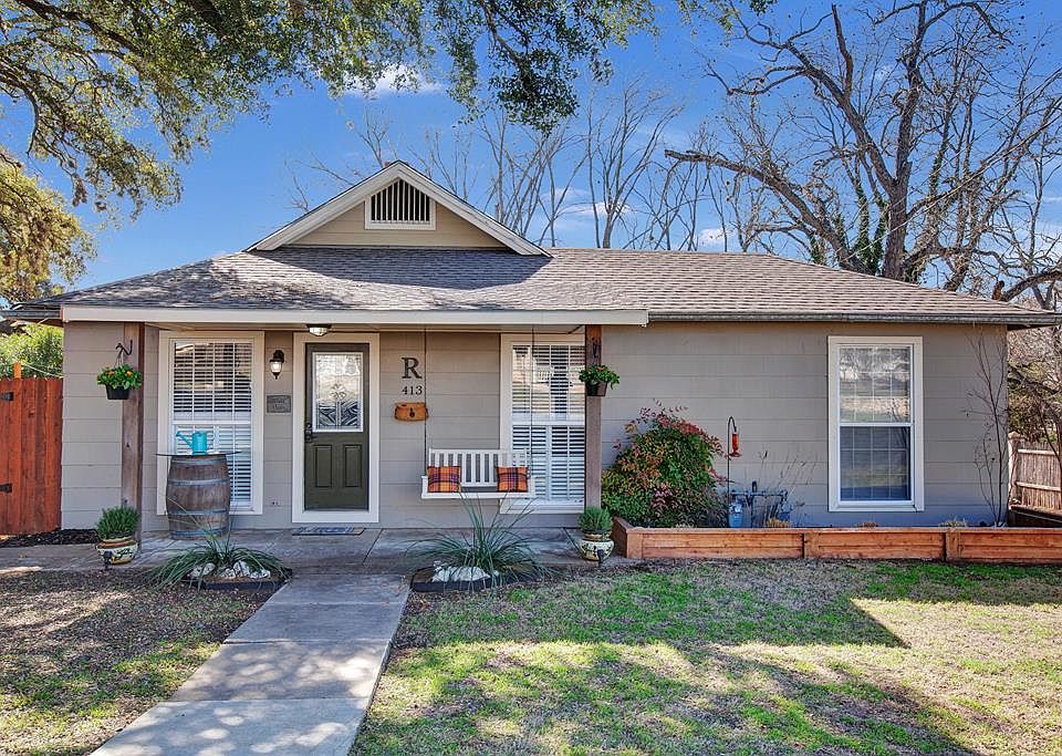 1st image of 413 W San Antonio St