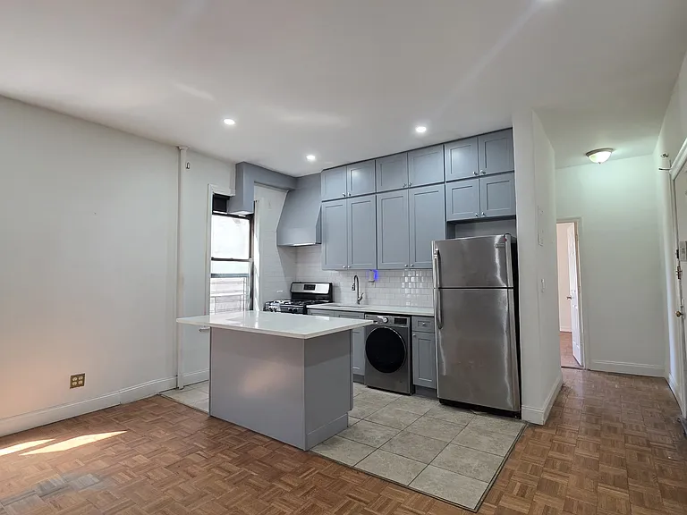 160 Wadsworth Ave #308 — Photo 2