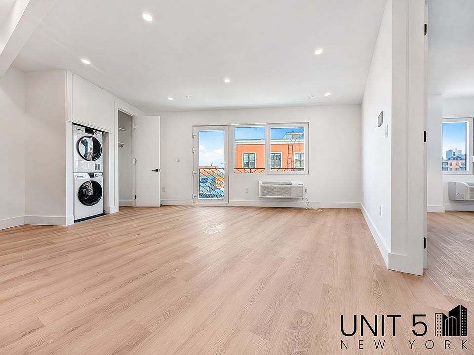 1st image of 23 Spencer Pl #5A