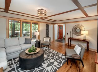 10901 Sumac Ln, Minnetonka, MN 55305