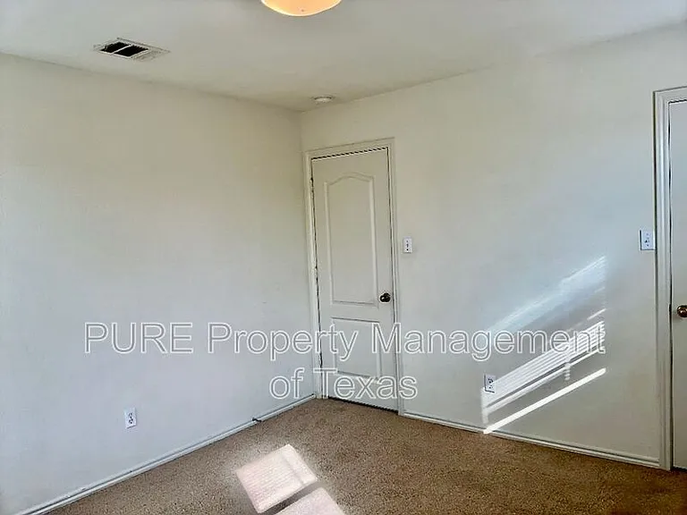 3502 Sandy Brook Dr — Photo 18