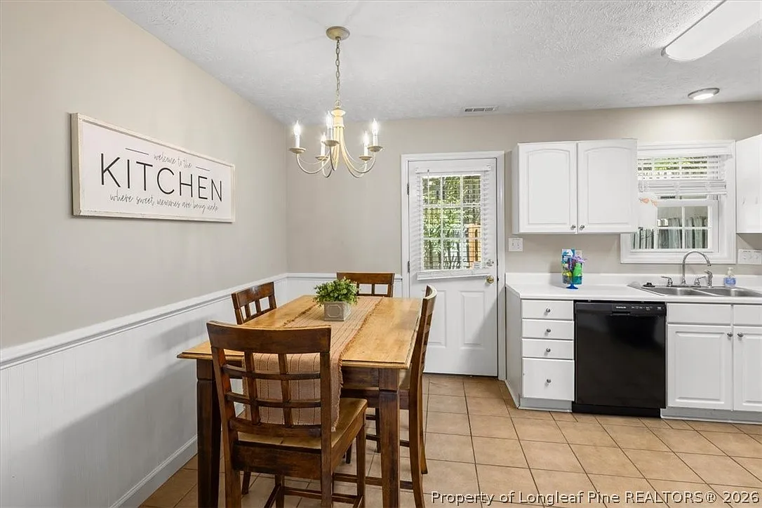 2 bed, 2.5 bath, 1050 sqft, $1,700 — Photo 3