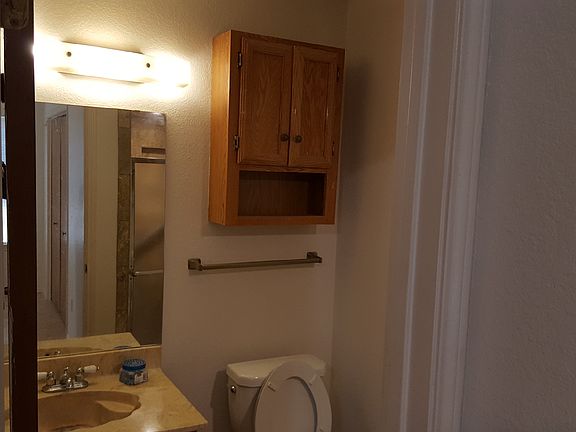5th image of 824 Vaughn Dr