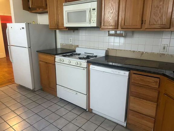 2nd image of 4149 Ridge Ave #1R