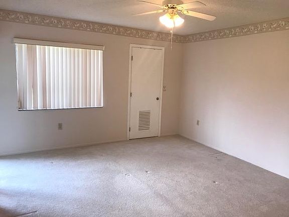 4th image of 205 Mary Dr