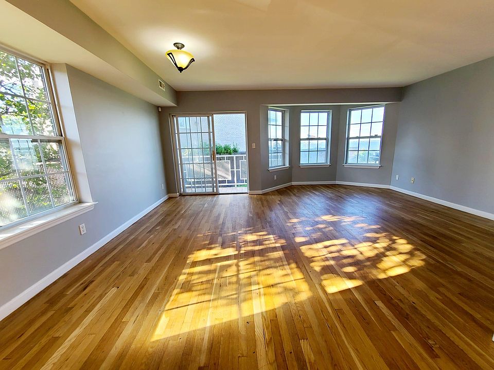 1st image of 50 Patricia Ln #412C