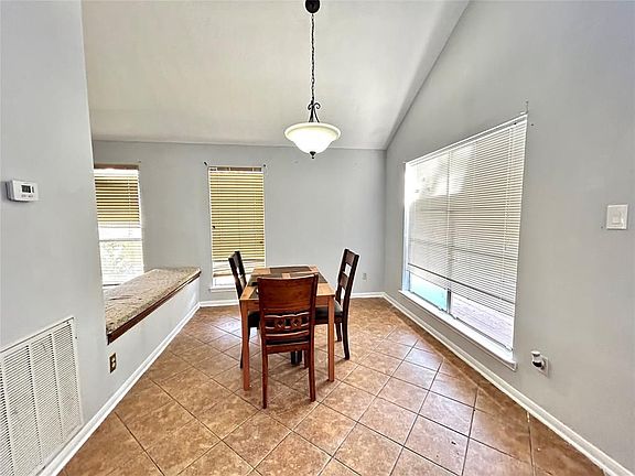 5th image of 9322 Stonecreek Ln