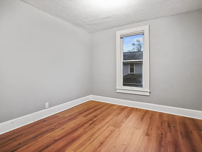 76 Commodore St — Photo 24