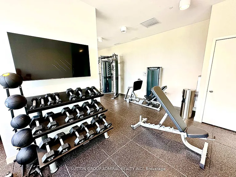 10 Deerlick Ct #302 — Photo 9