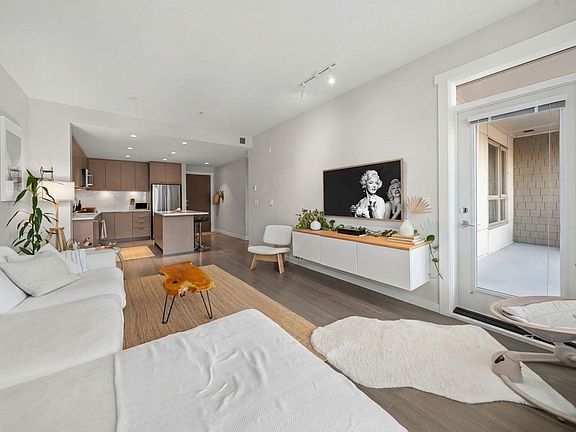 5th image of 2663 Library Ln #314