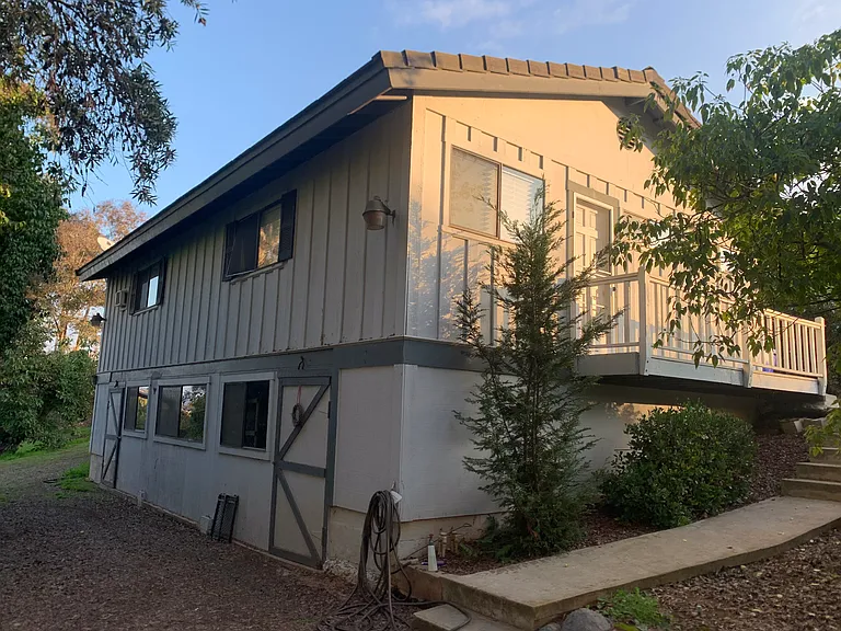 3215 Fairview Dr — Photo 13