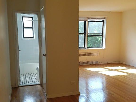 3rd image of 9830 67th Ave APT 4L